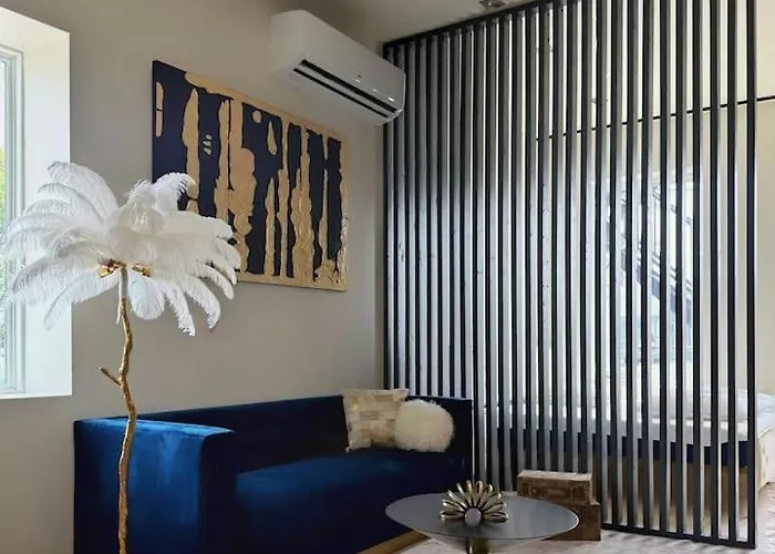 Apartment 2 Beds • Free Parking • View • Urban Escape *